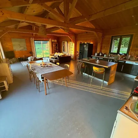 La Maison Des Bois * Servanches