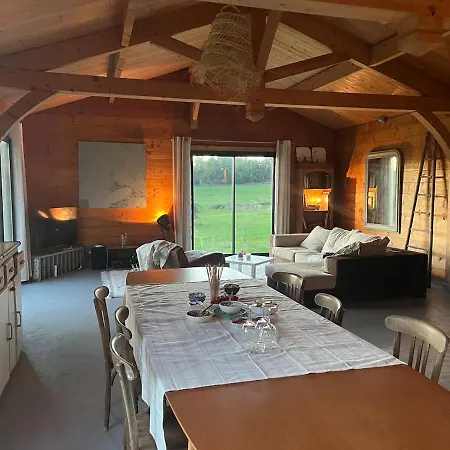 La Maison Des Bois Nyaraló *