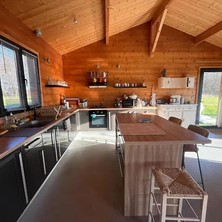 La Maison Des Bois * Servanches